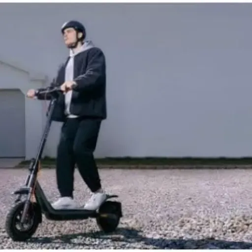 Xiaomi Electric Scooter 6 Pro GL Review: heavy but comfy long‑range city tank